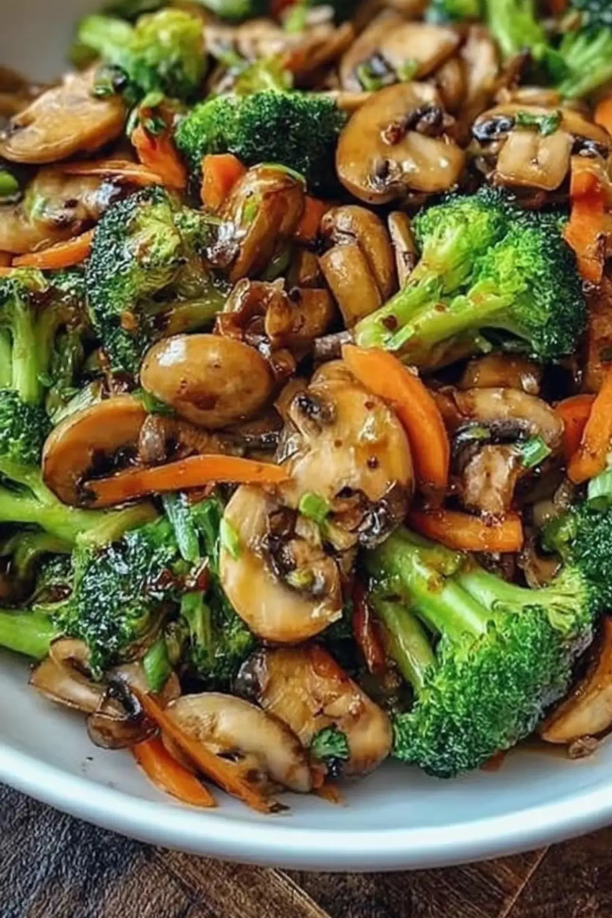 15 Minuten Pfanne mit Champignons, Brokkoli & Karotten