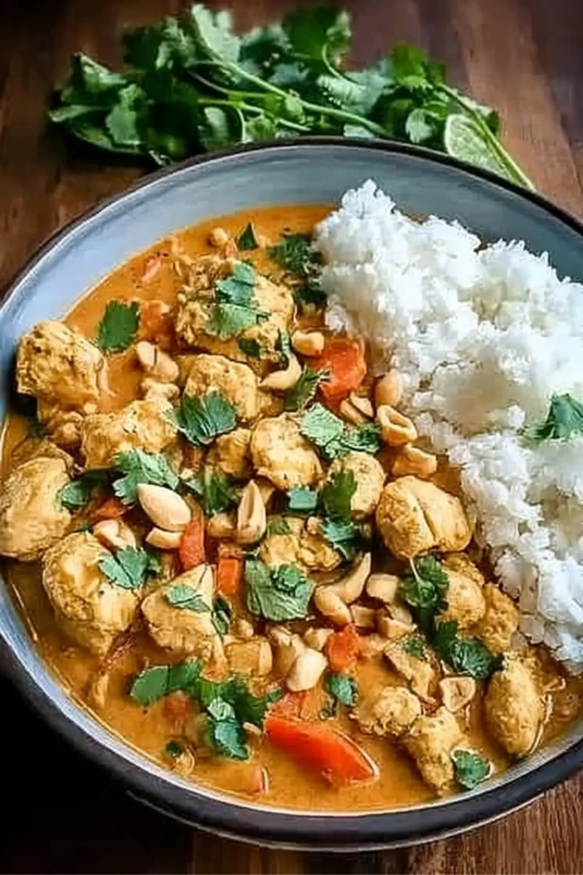 Thai Erdnuss Curry Hähnchen