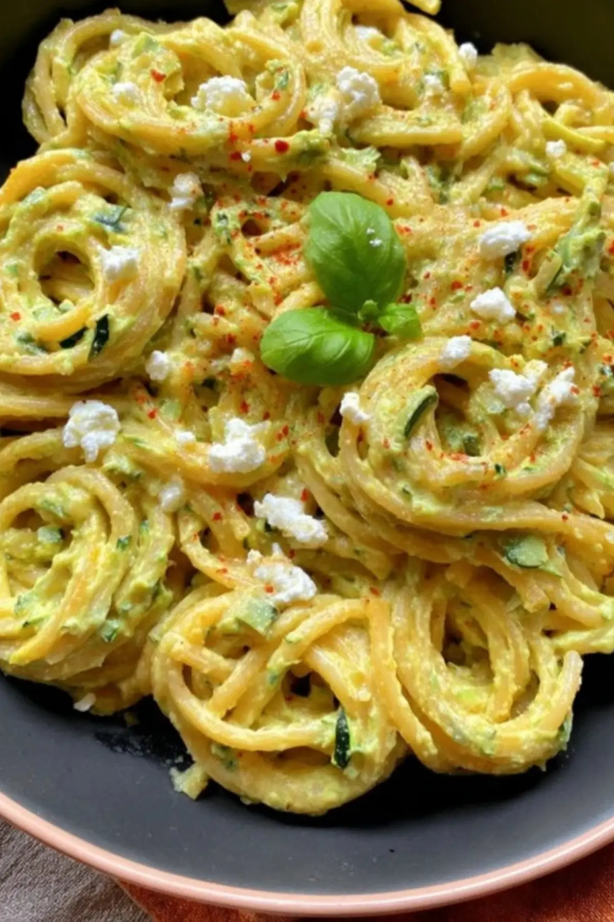 Pasta in Zucchini Sauce– Einfaches Rezept in 15 Minuten - Kochkomplizin Pasta in Zucchini Sauce– Einfaches Rezept in 15 Minuten - Kochkomplizin