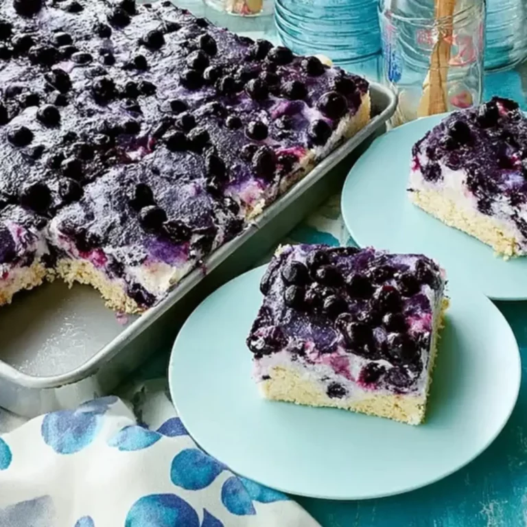 Heidelbeerkuchen vom Blech