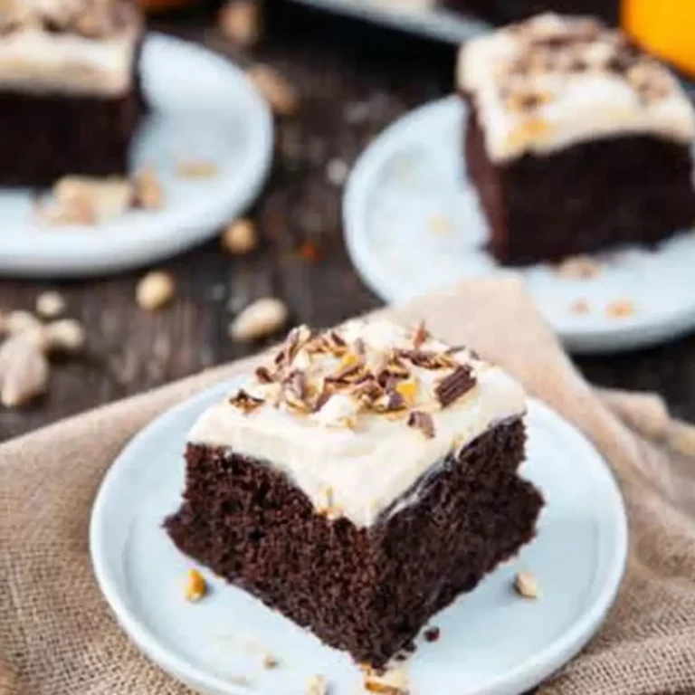 Marzipan Nuss Kuchen vom Blech - Kochkomplizin