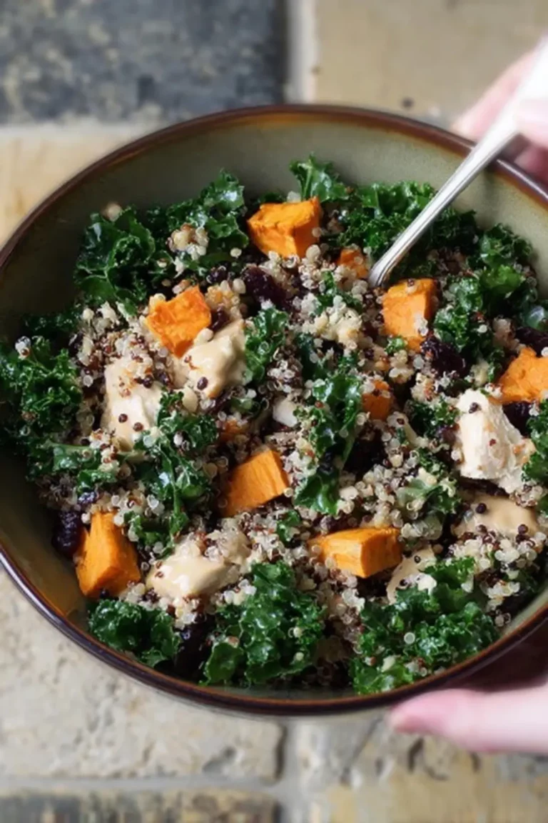 Grünkohlsalat mit Quinoa und Süßkartoffel