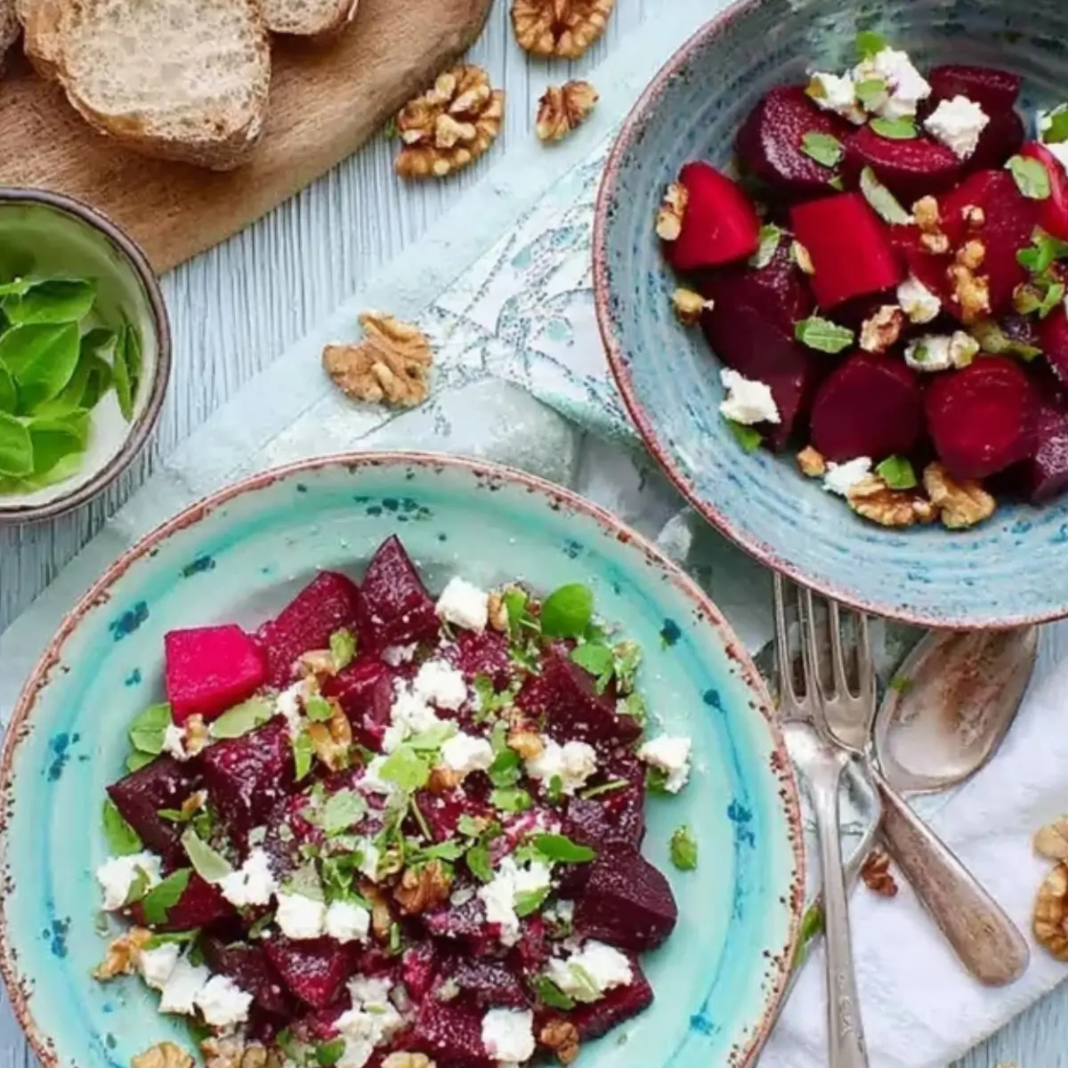 rote bete salat mit feta und zwiebeln