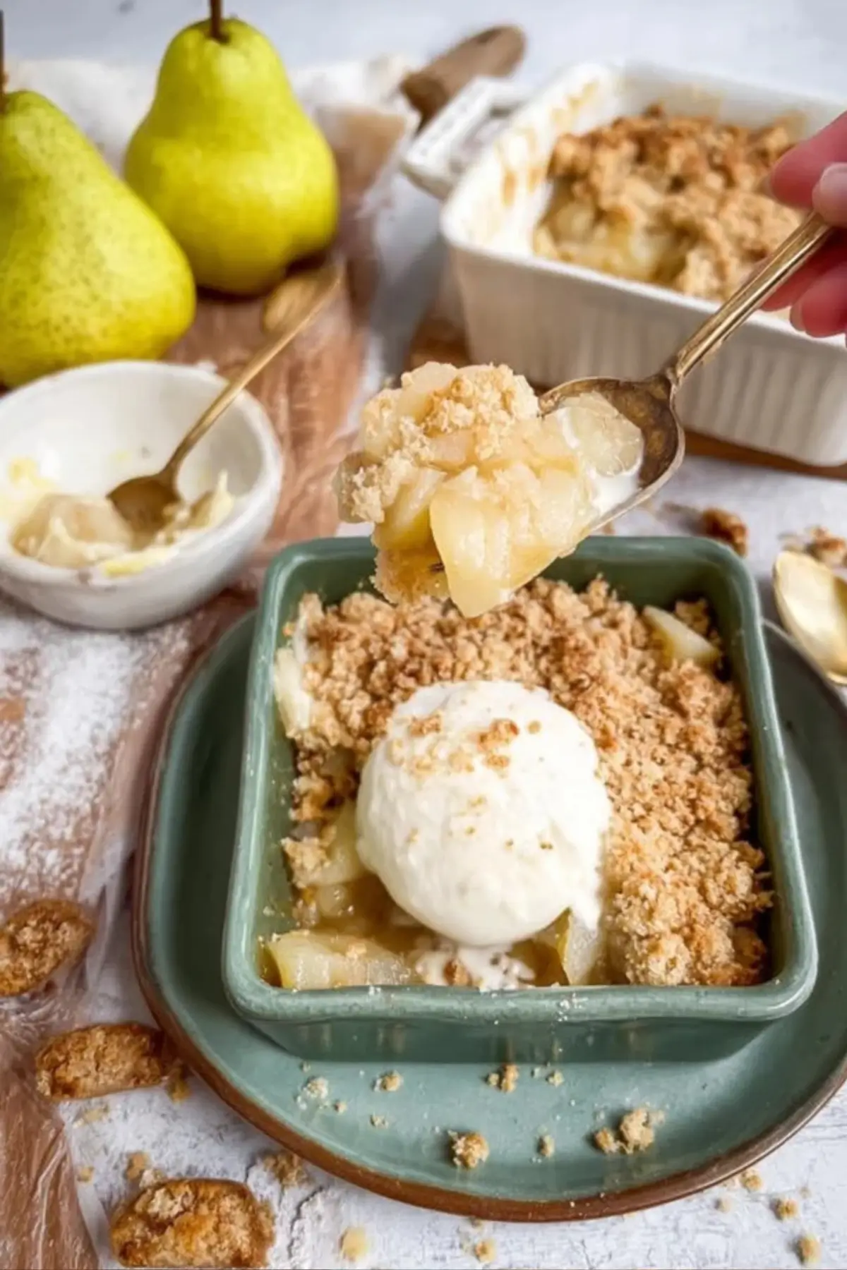 Birnen Crumble schnell und einfach – Das perfekte Herbst-Dessert ... Birnen Crumble schnell und einfach – Das perfekte Herbst-Dessert ...