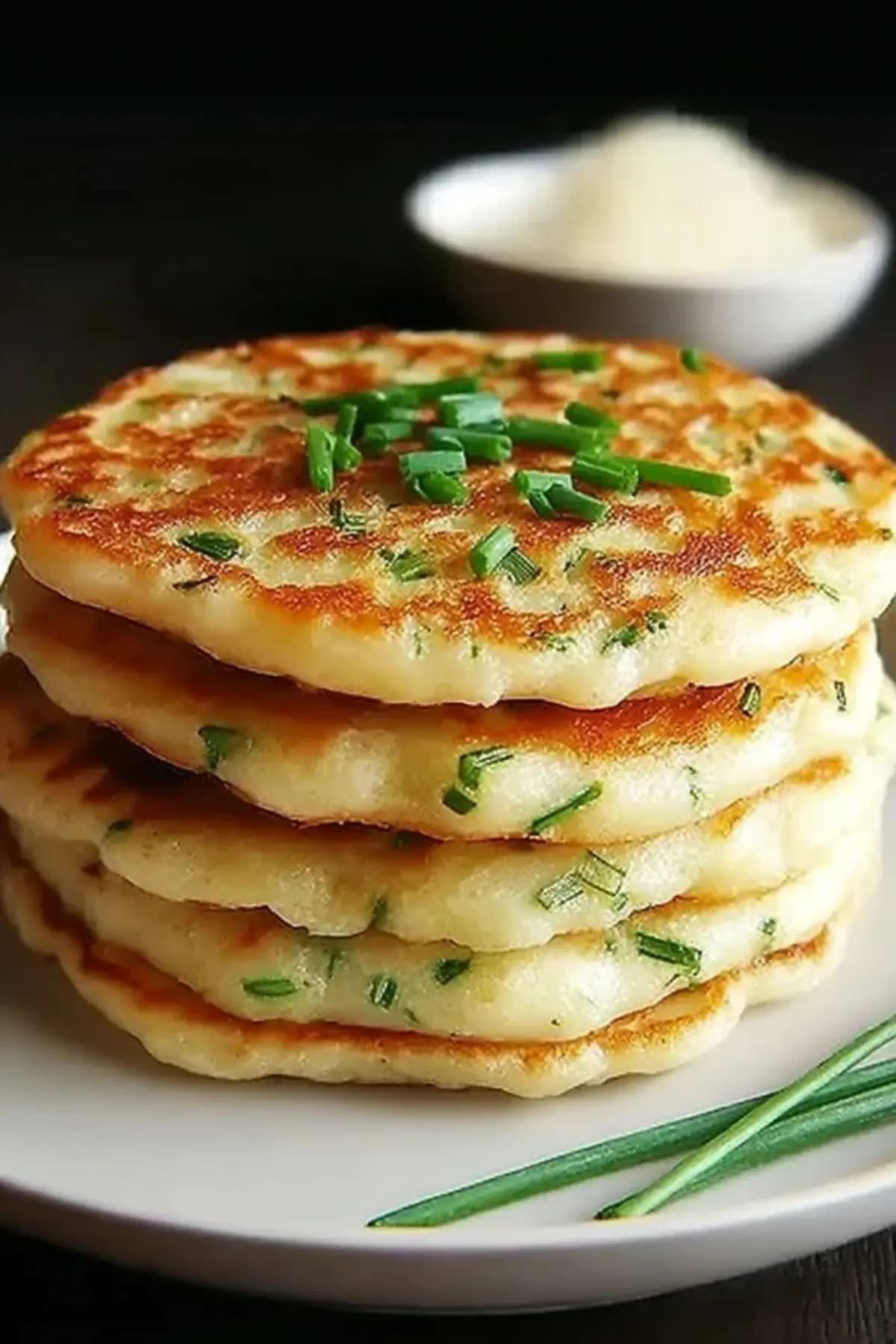 Käse und Schnittlauch Pfannkuchen – Ein herzhaftes Frühstück für jeden ...