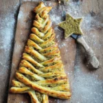 Blätterteig-Tannenbaum mit Pesto zu Weihnachten