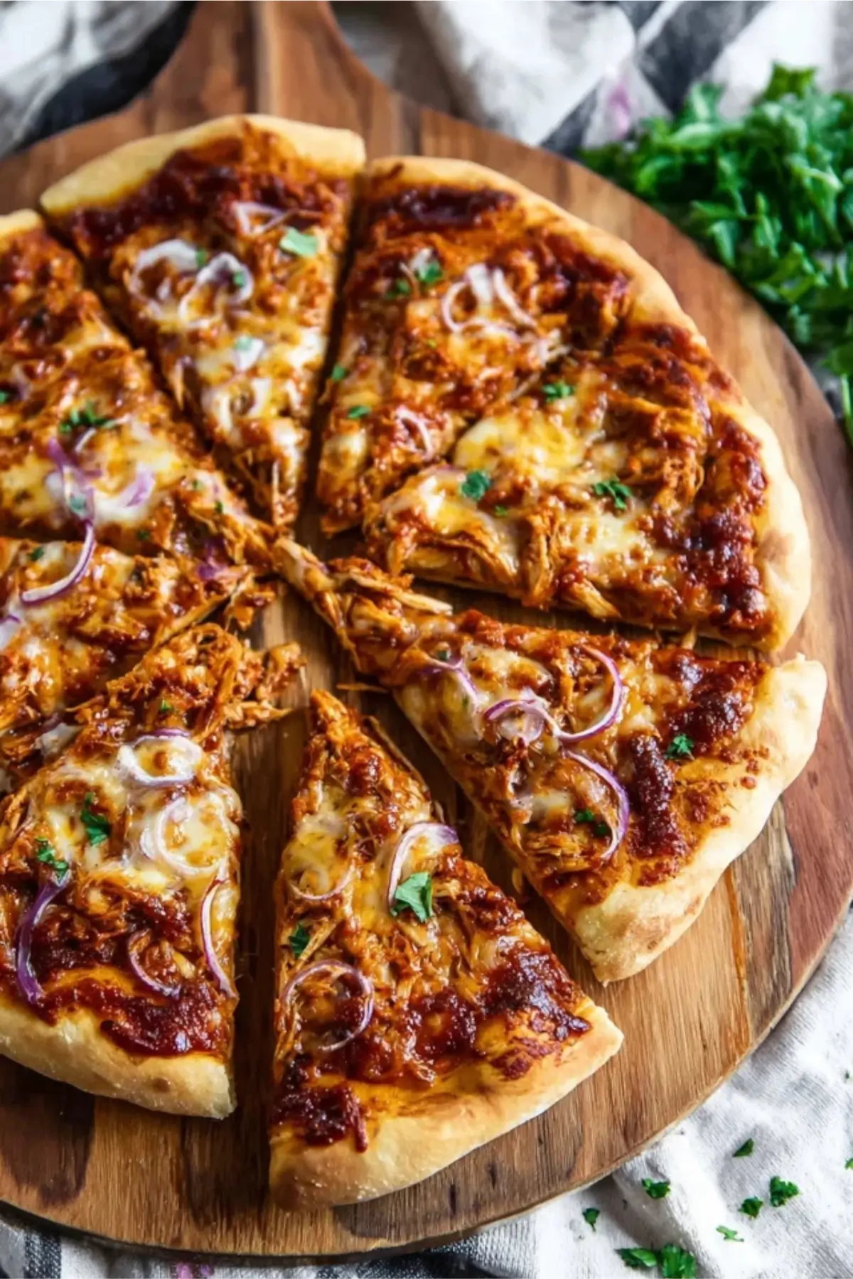 BBQ Hähnchen Pizza mit Käse