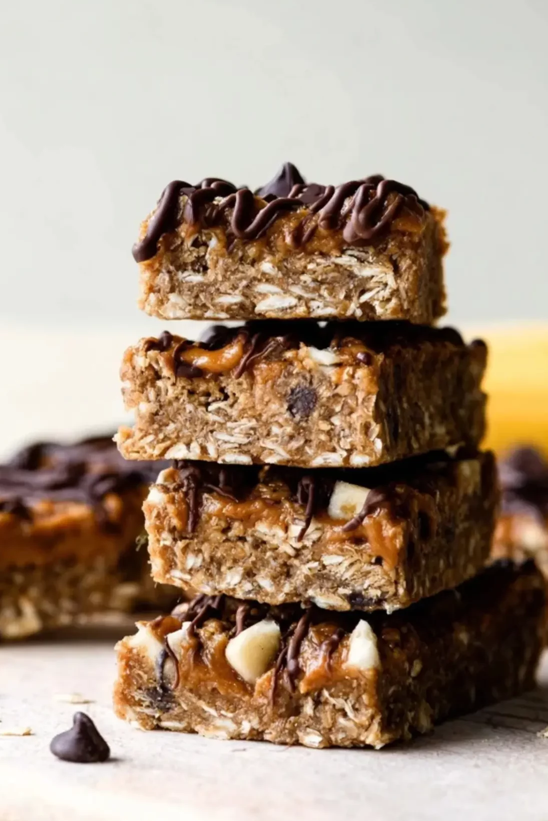 Erdnussbutter Banane Schoko Haferflockenriegel