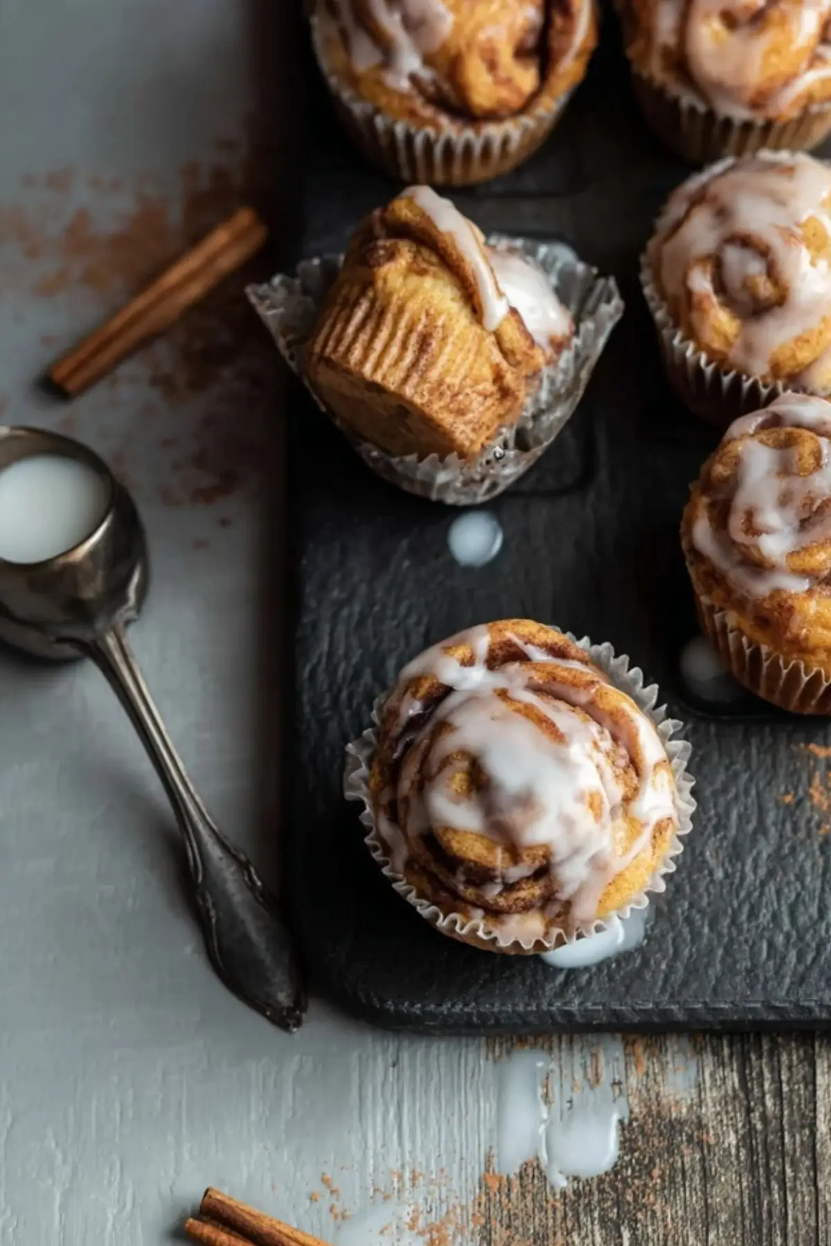 Zimtschnecken Muffins mit Glasur