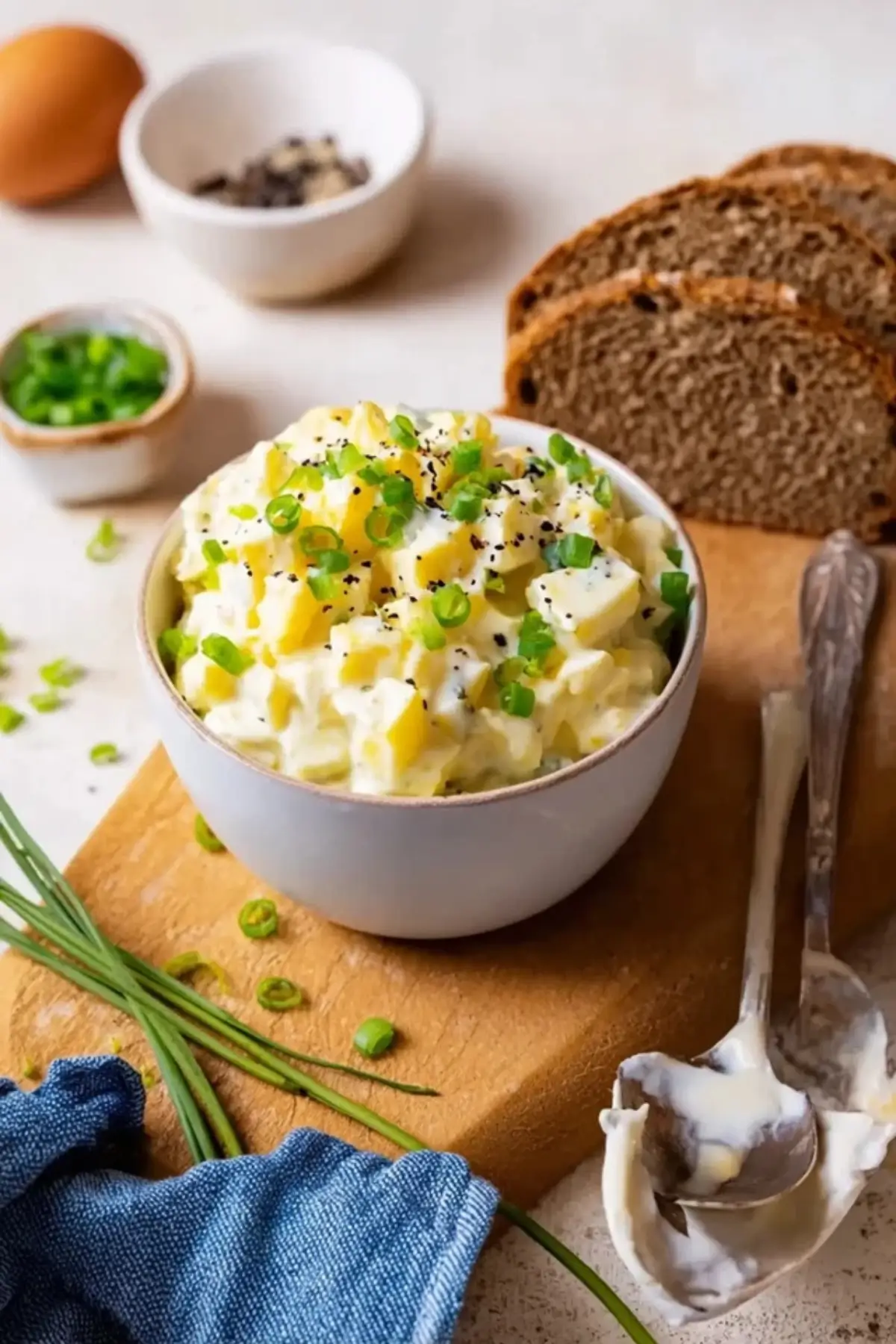 Leichter Eiersalat mit Joghurt