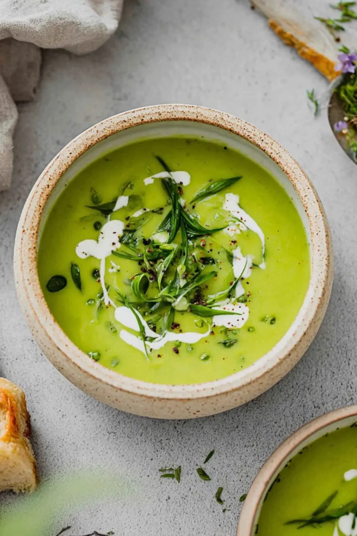 Bärlauchsuppe mit Kartoffeln & Erbsen