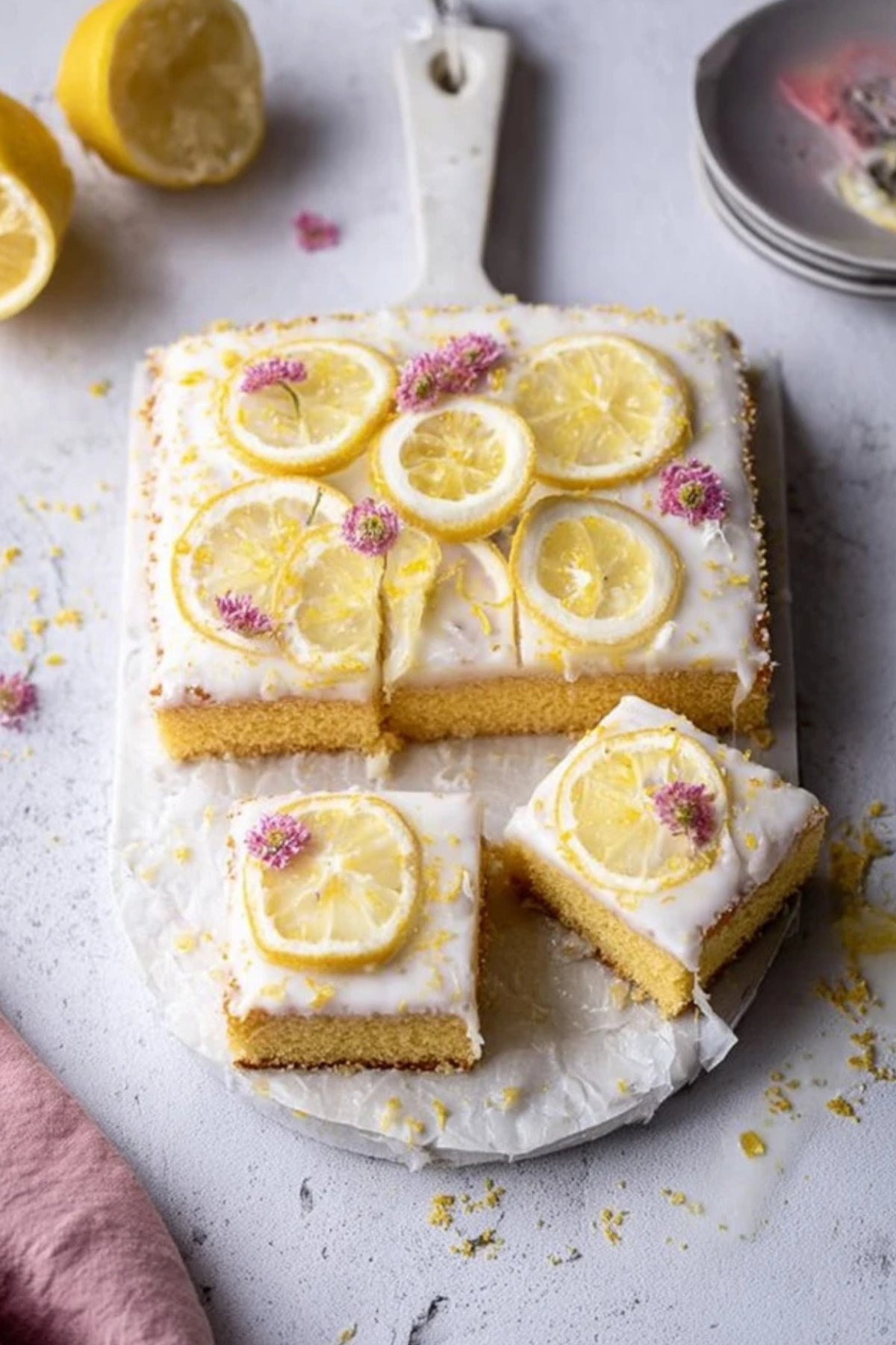 Saftiger Zitronen Joghurt Blechkuchen