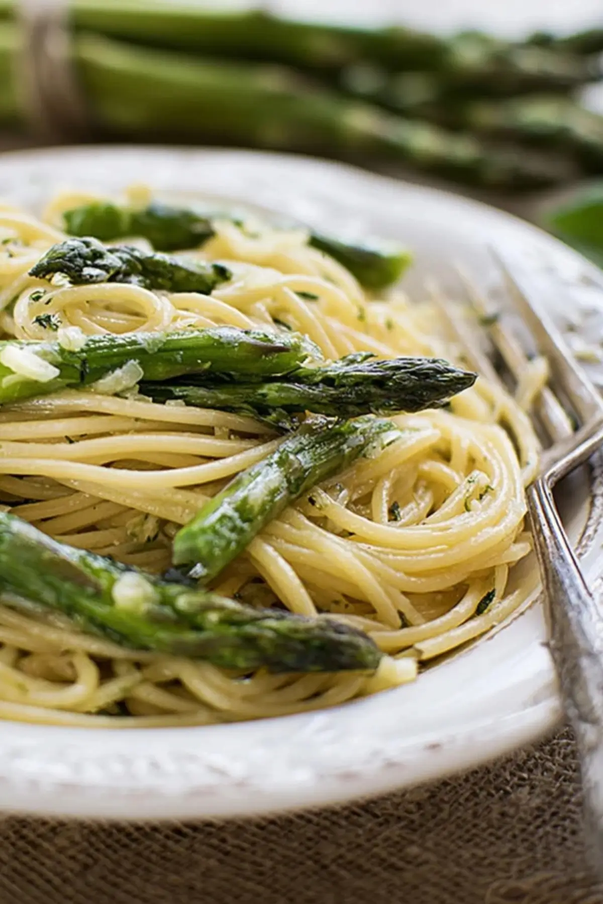 Spaghetti mit grünem Spargel