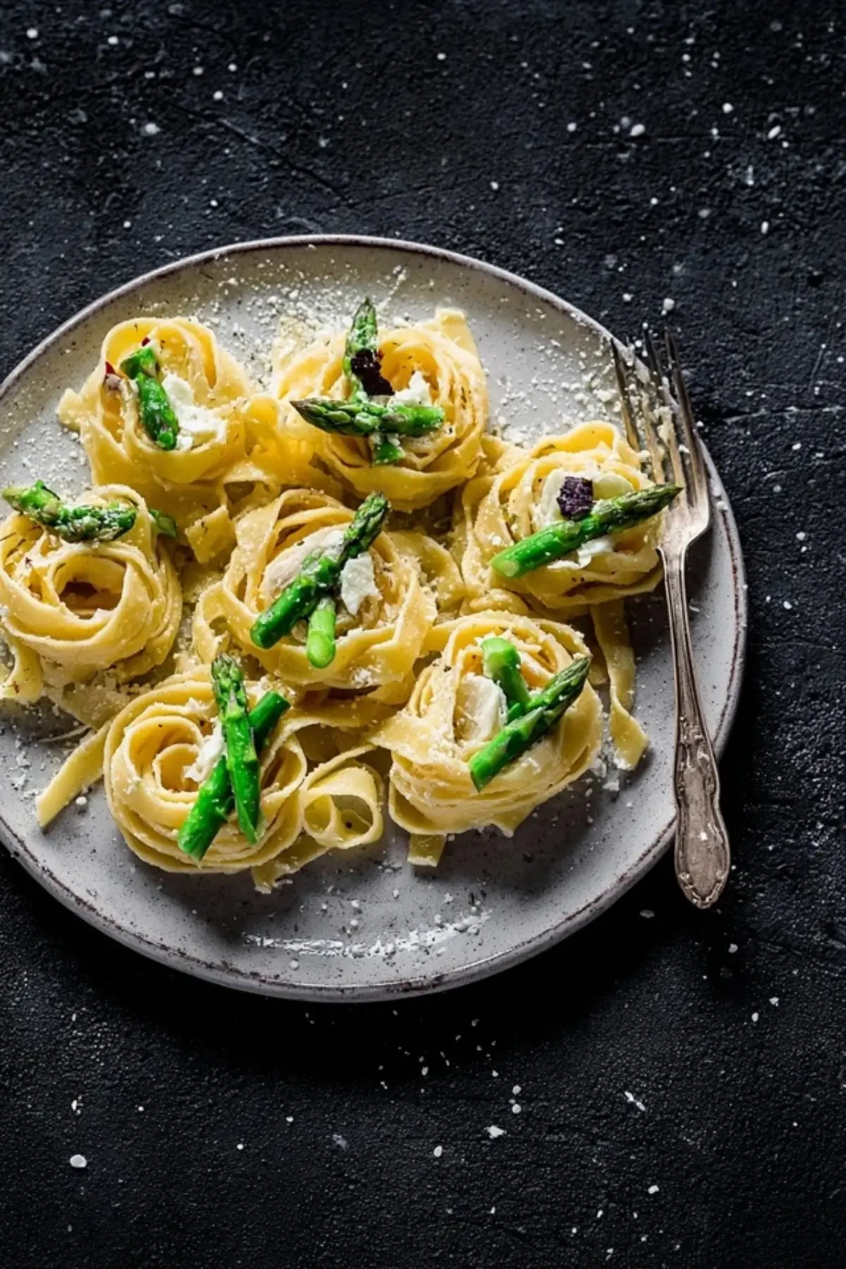 Frischkäse Pasta mit grünem Spargel